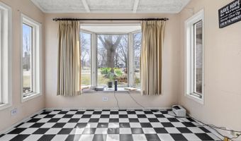 816 E Mayfair Rd, Arlington Heights, IL 60005