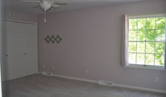 2722 Gingertree Dr, Ashtabula, OH 44004