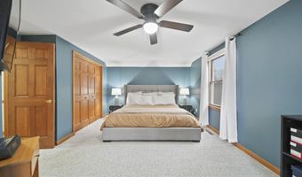 1544 Brookfield Ct, Adrian, MI 49221