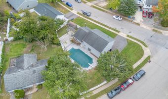 41 Deck St, Barnegat, NJ 08005