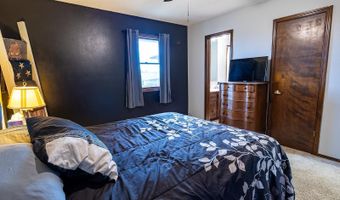 5 Autumn Rd, Arkansas City, KS 67005