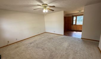 412 H St, Aurora, NE 68818