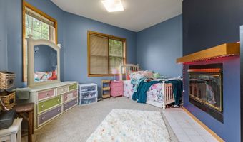 2400 Ridgetop Cir, Ames, IA 50014