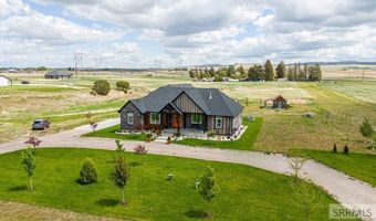 161 Snake River Dr, American Falls, ID 83211
