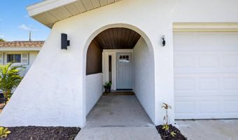 635 Jamaica Cir E, Apollo Beach, FL 33572