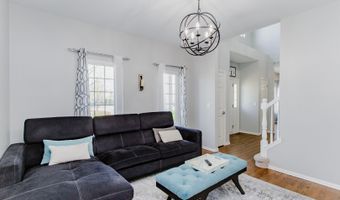 3 BLACKWOLF Ct, Algonquin, IL 60102