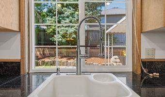 5425 SW 208TH Ct, Beaverton, OR 97078