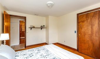 200 Princess Ave, Cranston, RI 02920