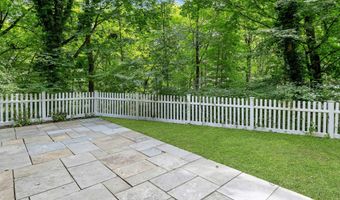 3 Andrews Dr, Darien, CT 06820