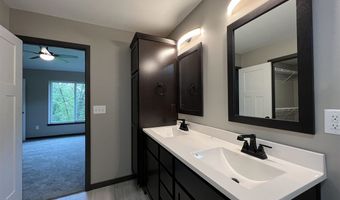 117 Kinsey St, North Liberty, IA 52317