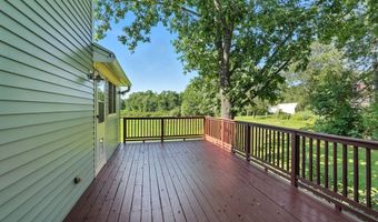124 Pomeroy Ln, Amherst, MA 01002