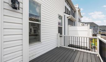 2949 Aughton Rd, Ann Arbor, MI 48105