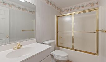 830 Richlyn Dr, Adrian, MI 49221