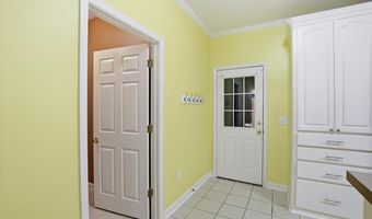 215 Old Town Ln, Brandon, MS 39042