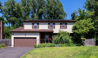 51 Aspen Cir, Albany, NY 12208