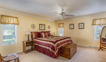 W2567 RIDGEBROOK Court, Appleton, WI 54915