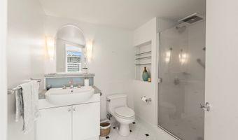 801 S King St 1202, Honolulu, HI 96813