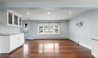 49 Baldwin Rd, Billerica, MA 01821