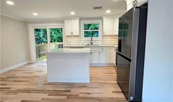 513 Knotty Oak Rd, Coventry, RI 02816
