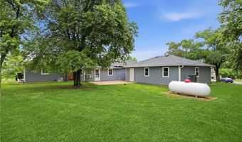 17341 N 158th St, Basehor, KS 66007