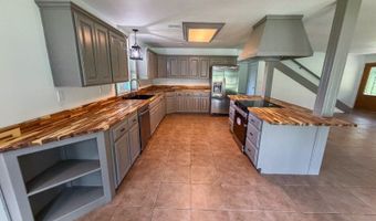 7554 S Farris Rd, Atoka, OK 74525