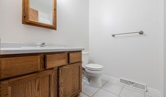 6025 RANDAL Ln, Caledonia, WI 53402