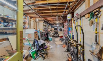 15 Goulart Dr, Bozrah, CT 06334