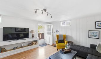 3141 CLAYBORNE Ave, Alexandria, VA 22306
