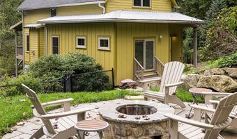 135 Spooks Branch Rd, Asheville, NC 28804