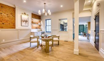16 Chestnut St, Boston, MA 02129