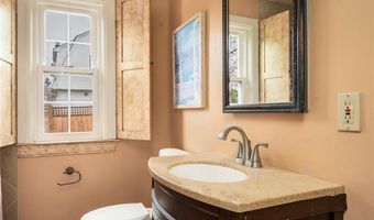 127 Prospect St, East Greenwich, RI 02818