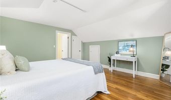 75 Markwood Dr, Barrington, RI 02806