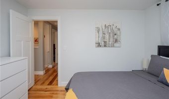 24 Southmayd St, Newport, RI 02840