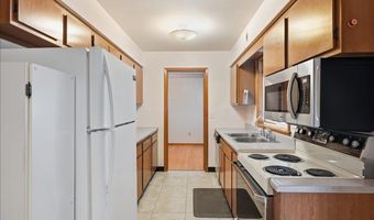 136 Cherry Ln, Burlington, VT 05401