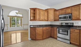 184 Windsor Dr, Auburn, NH 03032