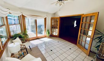 869 MOSS CANYON Dr, Amherst, OH 44001