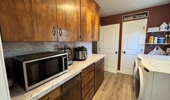 537 ART St, Brookings, OR 97415