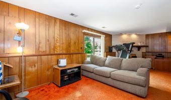 40581 N Sunset Dr, Antioch, IL 60002