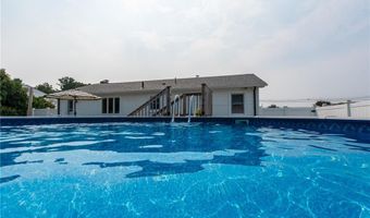 14 Wenscott Ln, North Providence, RI 02904