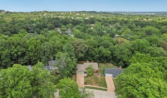 1520 Ploma Dr, Ballwin, MO 63021