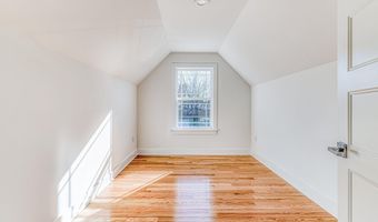 2 Railroad Ave, Bayville, NJ 08721