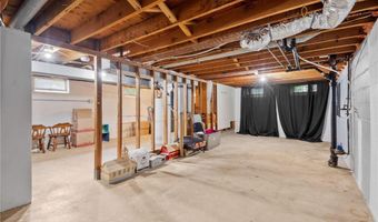 908 38th Ave, Anoka, MN 55303