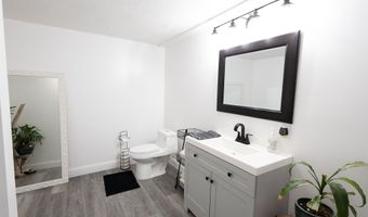 116 Pond St, Newton, NH 03858