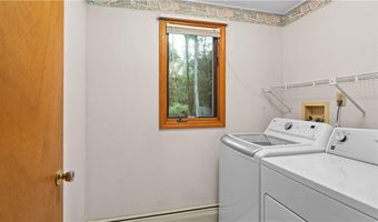 36 Stony Ln, North Kingstown, RI 02852