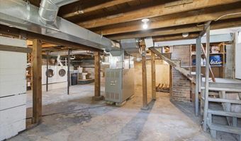 301 Elm St, Bennington, VT 05201