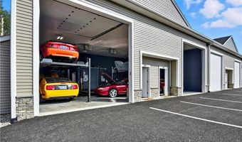 597 S County Trl 203 & 204, Exeter, RI 02822