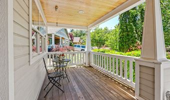 426 Parkside Dr, Ashland, OR 97520