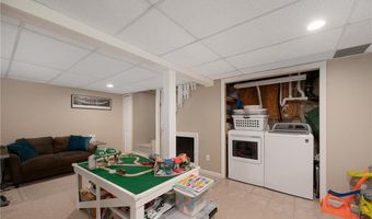 22 Clyde St, Blackstone, MA 01504