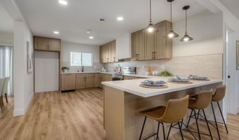 728 Hackberry Pl, Fallbrook, CA 92028