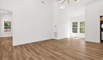 960 CAMP BRANCH Rd, Alabaster, AL 35007